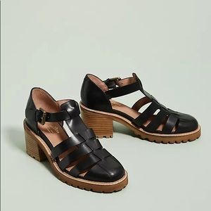 Seychelles Social Butterfly Heeled Sandal - size 7